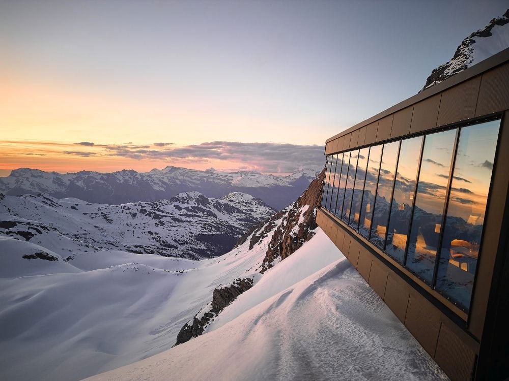 Cabane Tortin Alpes Suisses